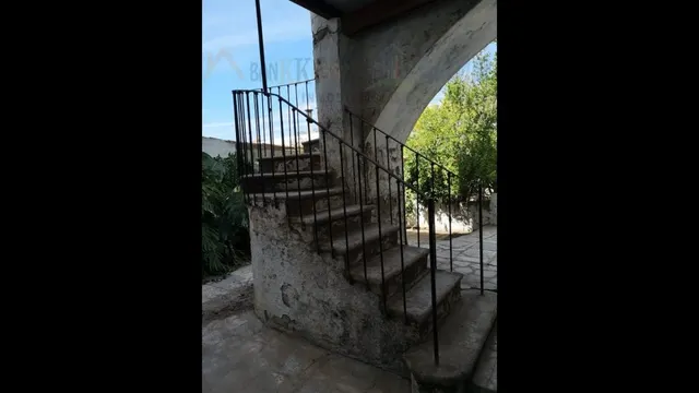 SE VENDE CASA ANTIGUA CON TERRENO DE 3 PLANTAS EN BERJA — 21