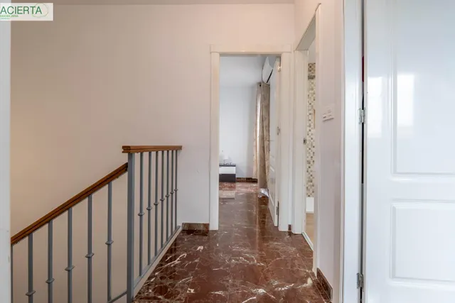 Encantadora Casa Reformada en Ogijares con Vistas y Espacios para Disfrutar — 29