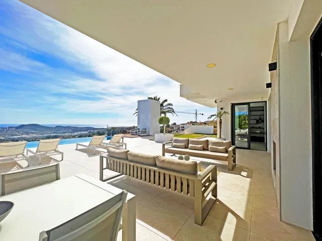 Villa de lujo con vistas únicas en Finestrat - foto 4