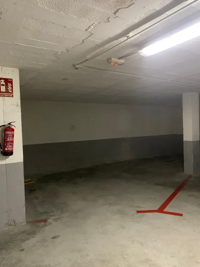 Si quieres llegar y aparcar este verano, sin tener que dar vueltas y vueltas... incluso 2 coches — 8