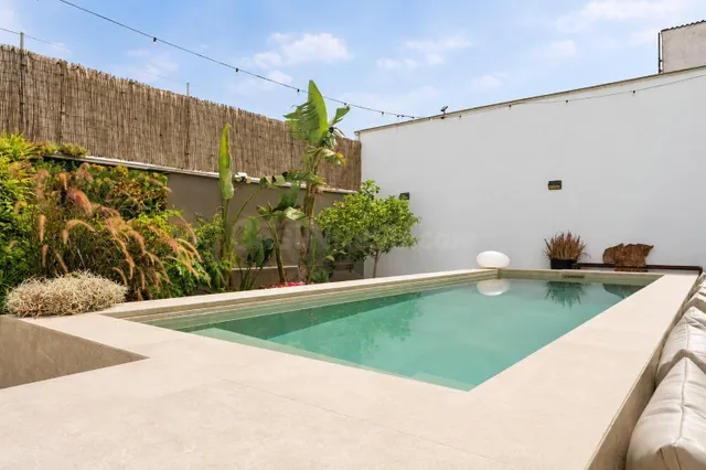 Casa de pueblo con piscina y garaje en Muro - foto 2