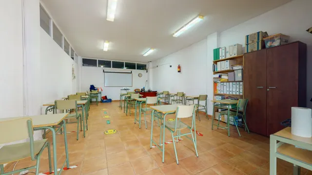 Gran local comercial de 1295m2 en Benalmadena — 22