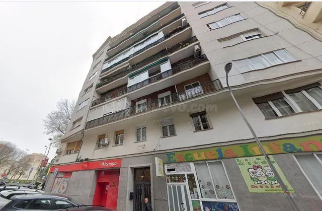 Se venden dos Locales OKUPADOS en Marcenado 46 Madrid, (Madr - foto 2