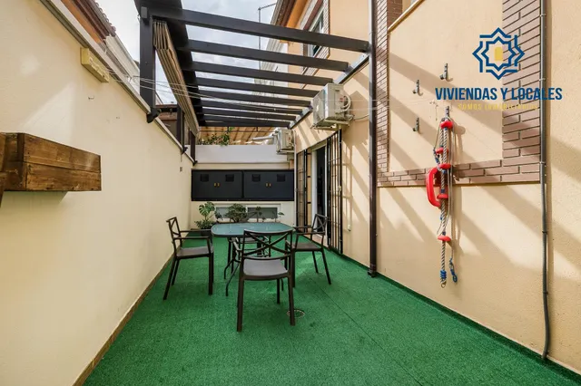 ¡Tu nuevo hogar te espera en Churriana de la Vega! Casa adosada con patio, garaje y futura parada de metro a pocos pasos. — 29