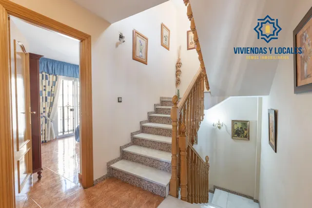 Casa independiente a 5 minutos de Granada en buen estado para entrar a vivir — 36