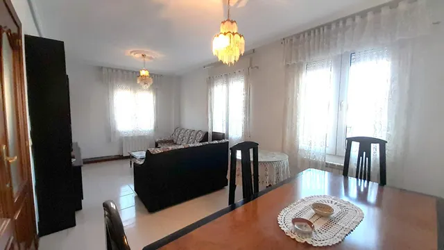 PISO EN VENTA DE TRES habitaciones EN CIGALES — 3