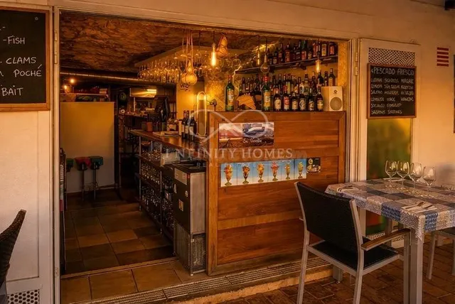 Restaurante Sa Verella en primera línea de mar — 3