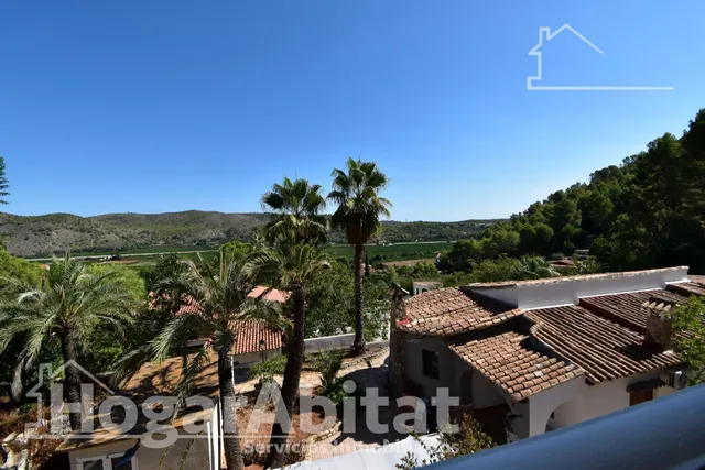 ¡chalet totalmente reformado con licencia turística! amplio con 4 viviendas independientes y piscina privada — 25