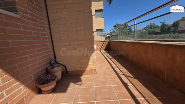 PISO CON PISCINA Y PARKING EN EL CENTRO DE TORDERA - foto 2