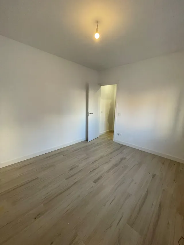 Piso reformado de 3 habitaciones con dos terrazas — 25