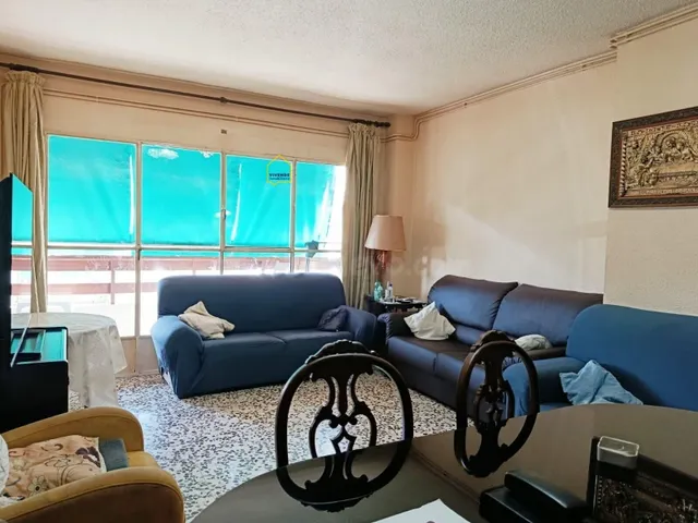 Piso de 4 dormitorios y vistas despejadas, en el centro de L - foto 4