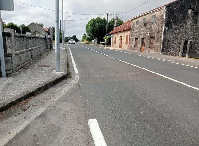 SE VENDE piso OKUPA en C Lugar Anllada 17 de Cuntis - foto 2