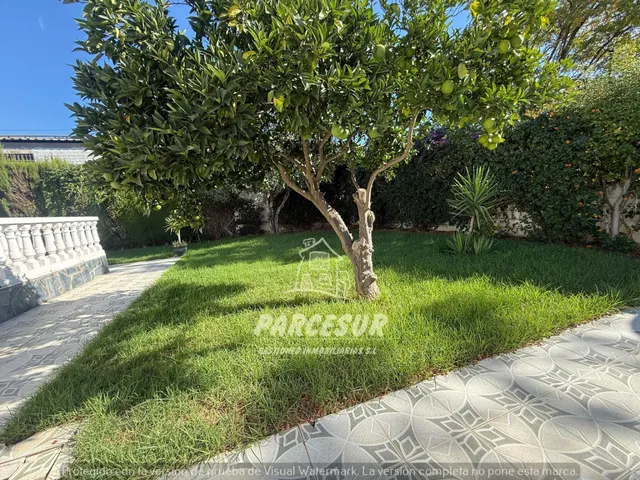 Chalet independiente en El Alcaide: espacio, comodidad y vida al aire libre — 37
