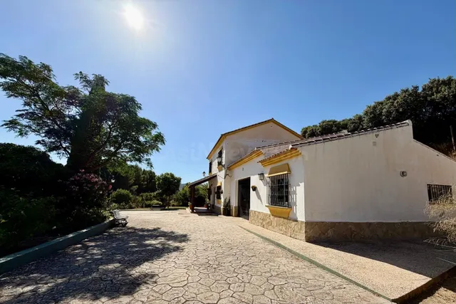 Encantadora casa de campo con 12 hectáreas, piscina y vistas - foto 5