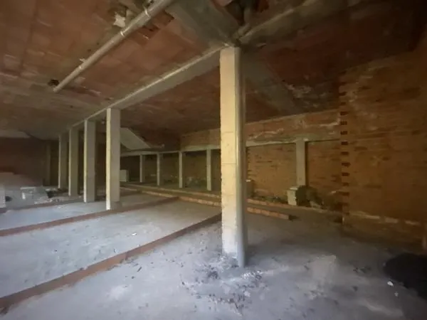 Se vende local en Cerredo, Degaña (Asturias) — 3