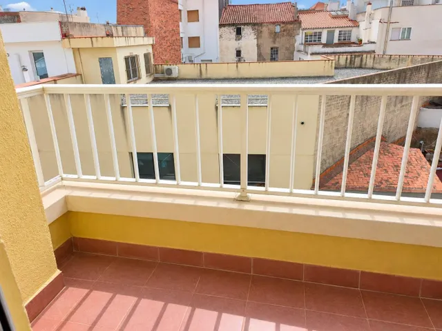 Piso Céntrico en La Senia para Reformar — 9
