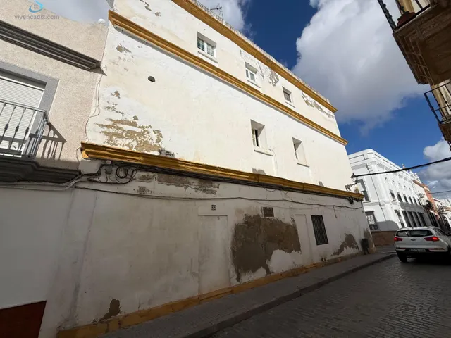 Edificio en el Centro de Puerto Real: Oportunidad para Inversores — 6