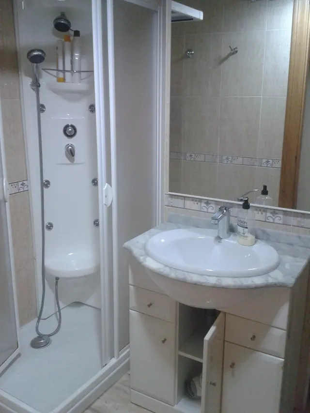 Se vende piso de tres dormitorios — 10