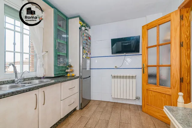 ¡AMPLIA CASA DE 4 DORMITORIOS, 3 BAÑOS Y CALEFACCIÓN CENTRAL EN LA ZUBIA! ✨ — 14