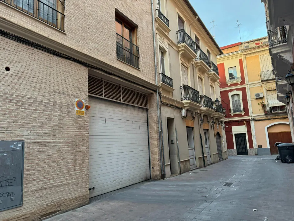 PLAZA DE GARAJE EN VENTA EN CALLE SANTOS