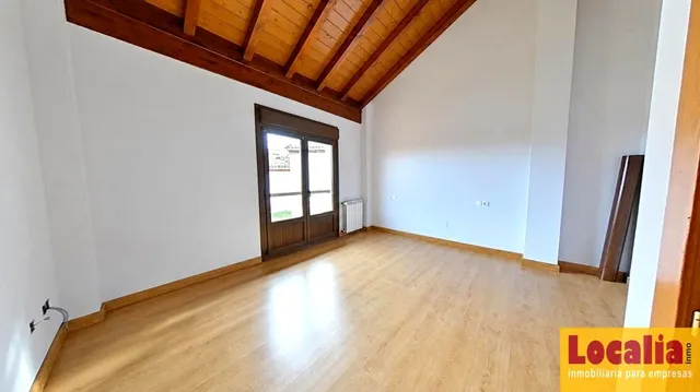 Chalet: amplitud, luz y carácter junto a la costa cántabra — 21