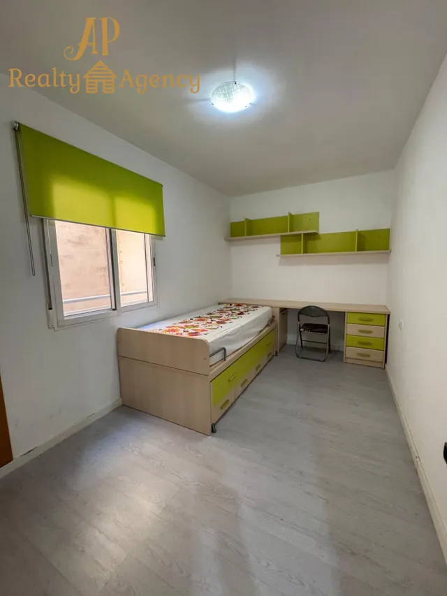 ALQUILER TEMPORAL de  fantástica vivienda situada en Benetússer, de 3 habitaciones, 2 baños, y garaje. — 31