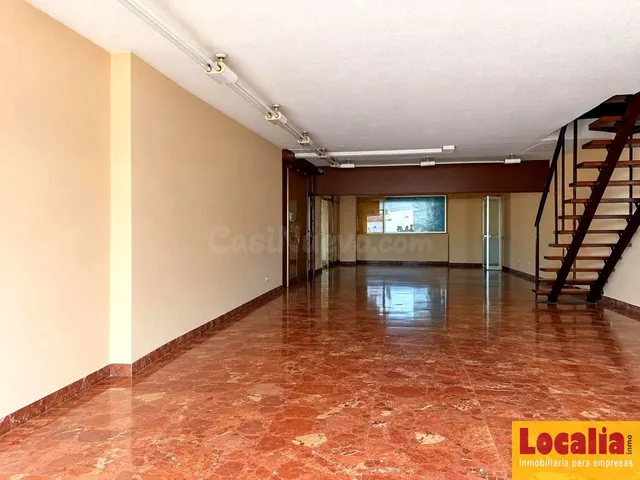 Amplio y versátil local en venta en Santander - foto 2