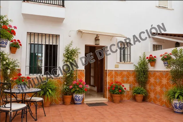 Tu próximo hogar en Sanlúcar la Mayor: tres dormitorios, pat - foto 2