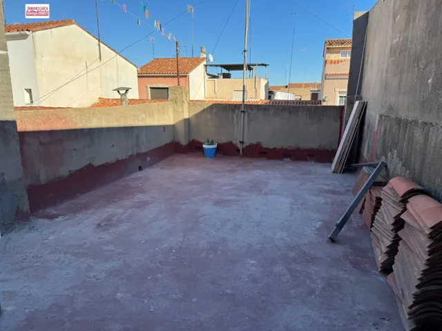 VENTA DE CASA EN BENIFAIO CON ACCESO POR DOS CALLES — 26