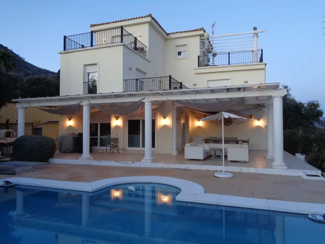 Chalet 4 habitaciones 350m² en venta - Costa del Sol — 12