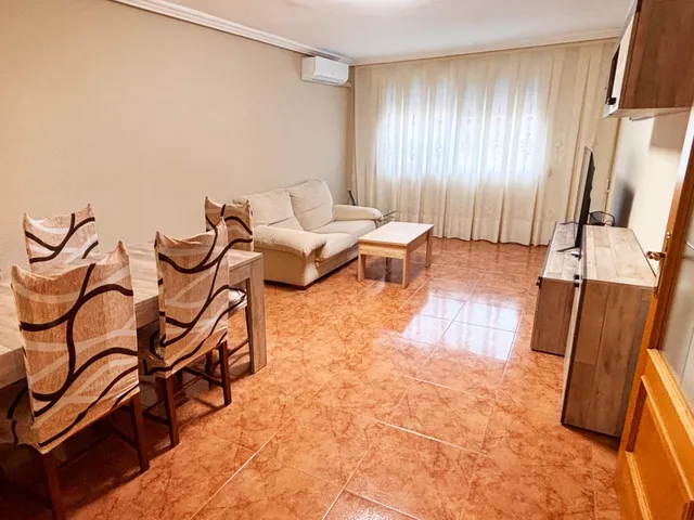 Se vende magnífico piso Zona Ayora - Pacheco y Torrens — 17