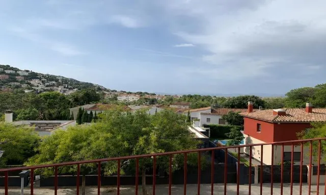 PRECIOSO APARTAMENTO EN MAS OLIVA DE ROSAS - foto 2