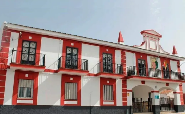 CASA EN PEDRO MARTINEZ PARA REFORMAR - foto 3