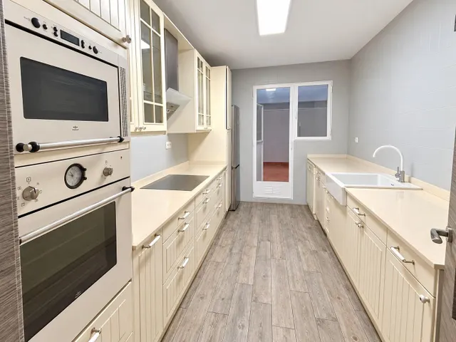 Amplio piso de 4 habitaciones junto al metro de Mislata — 19