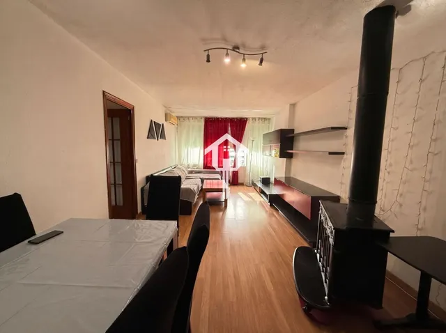 Piso luminoso con chimenea en zona ciudad elegida de Alicante: 78m2, 2 dormitorios dobles y tercera planta — 9