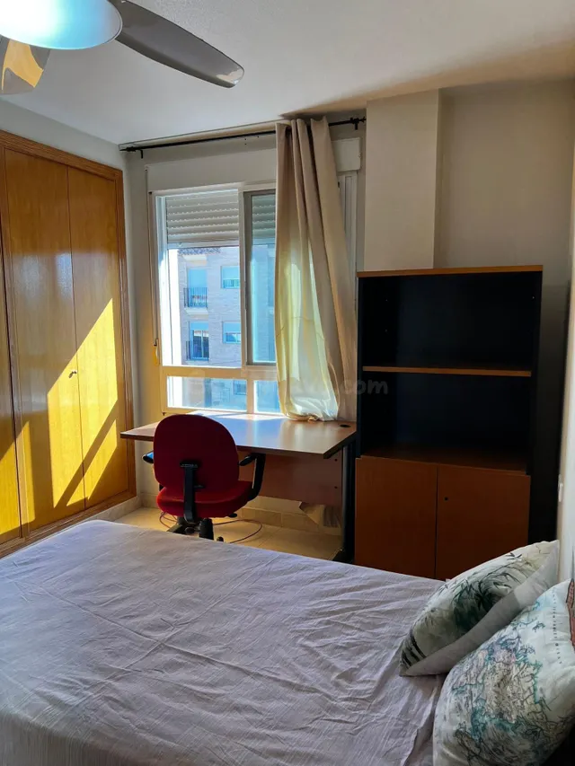 Acogedor Piso en La Ñora, Ideal para Estudiantes o Trabajado - foto 3