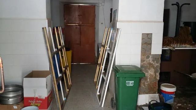 CASA, COCHERA Y LOCAL A LA VENTA — 4