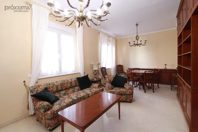 Vivienda con amplia terraza y grandes posibilidades en Los Remedios — 7
