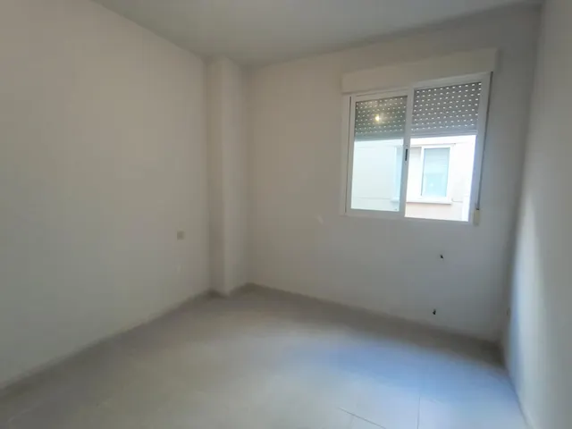 Piso luminoso y amplio en la Cañada — 10