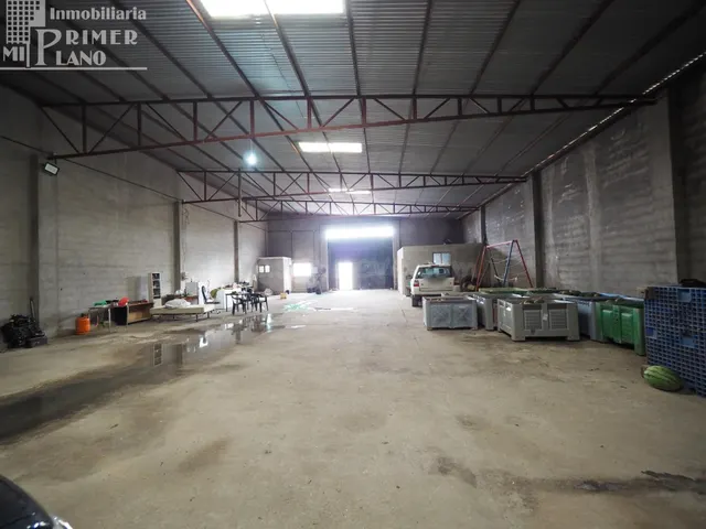 Amplia Nave Industrial en Argamasilla de Alba por solo 90.00 - foto 3