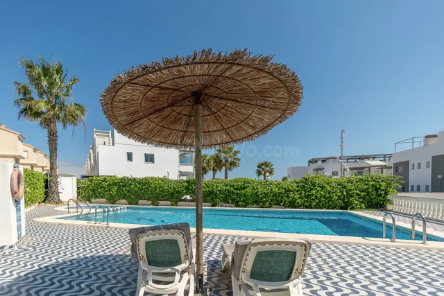 Adosado de 3 dormitorios 2 baños en Orihuela Costa ¡Tu hogar ideal en Las Chismosas! ✨ — 49