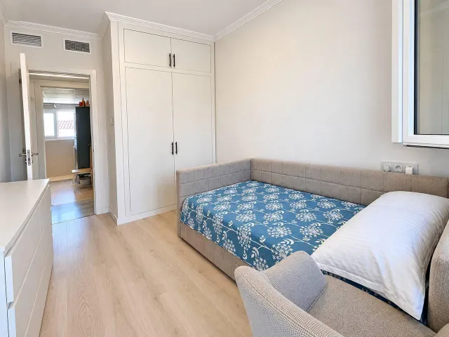 Exclusiva villa de lujo en san juan: dos casas independientes y oasis privado — 9