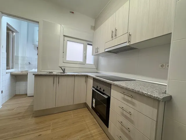 PISO DE 3 habitaciones Y ASCENSOR EN MANRESA — 6