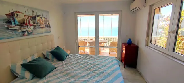 Villa con impresionantes vistas al mar — 9