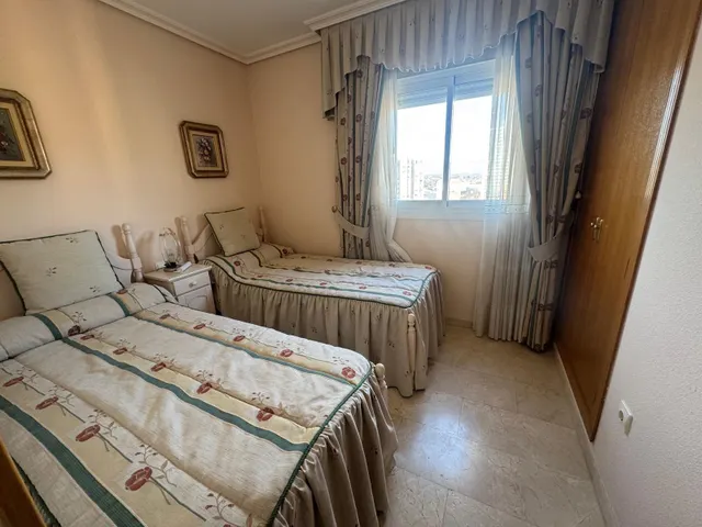 2 habitaciones 2 BAÑOS — 7
