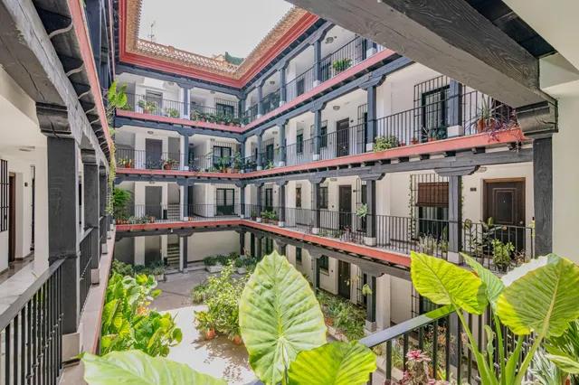 PISO CENTRICO EN LA ZUBIA — 31