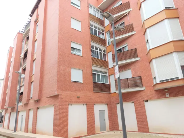 Local comercial de 500m en La Viña, Lorca