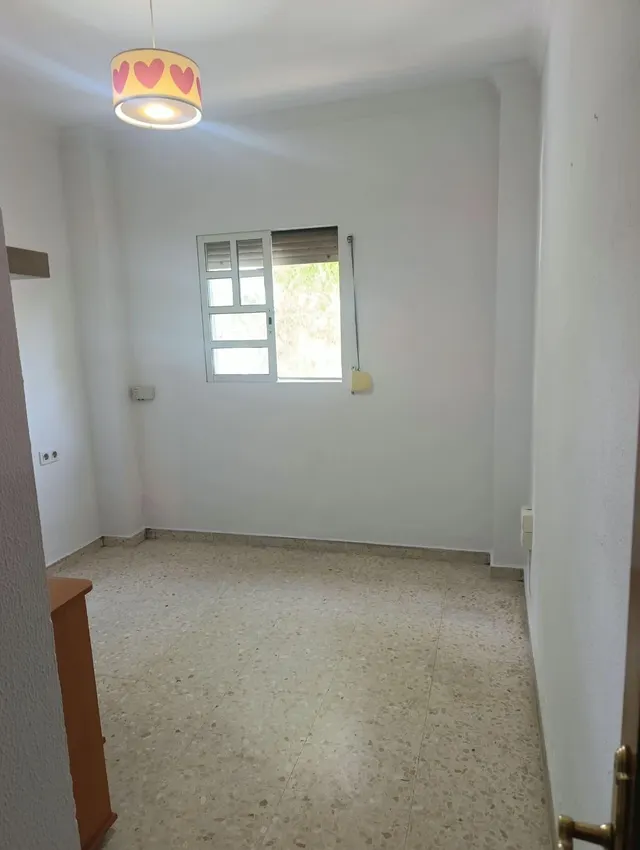 LUMINOSO PISO EN LA MILAGROSA DE 3 DORMITORIOS — 21