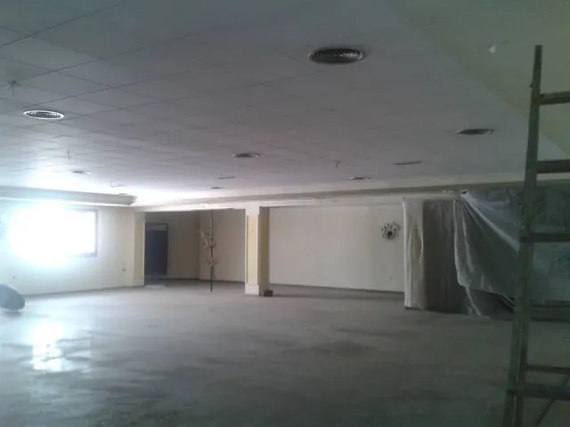 CERCA PLAZA PRINCIPAL. — 3