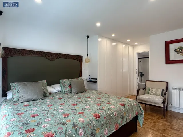 Inmobiliaria Arbeteta vende piso de cuatro dormitorios en zona Constitución — 35